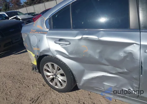 2017 Subaru Legacy 2.5I Premium z USA, uszkodzony, nr VIN 4S3BNAC60H3018525